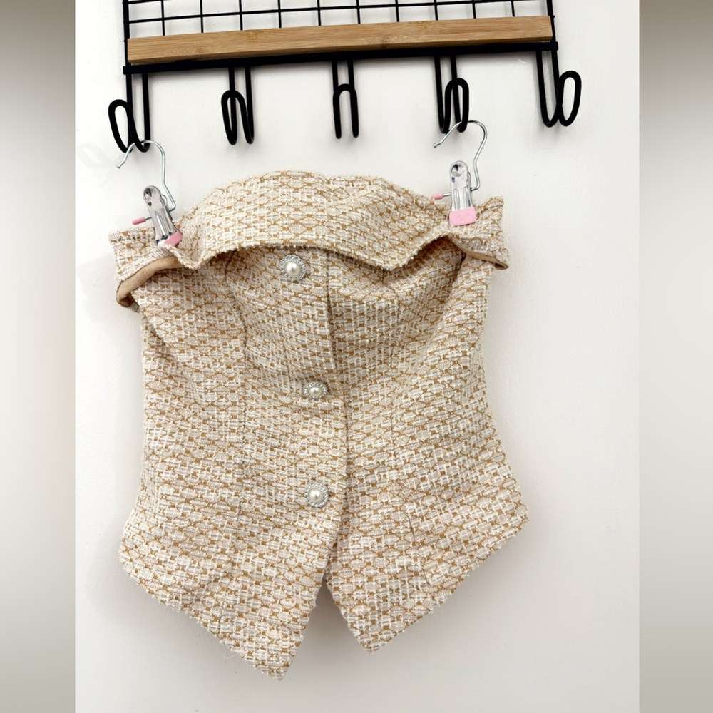 SHEIN Tan Textured Kids Bib
